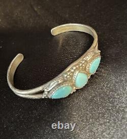 Beautiful Vintage Sterling Silver And Turquoise Cuff