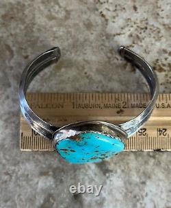 Vintage Native American Navajo Large Turquoise Sterling Silver bracelet